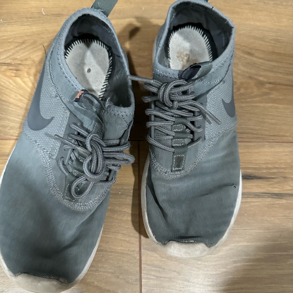 Nike women shoes